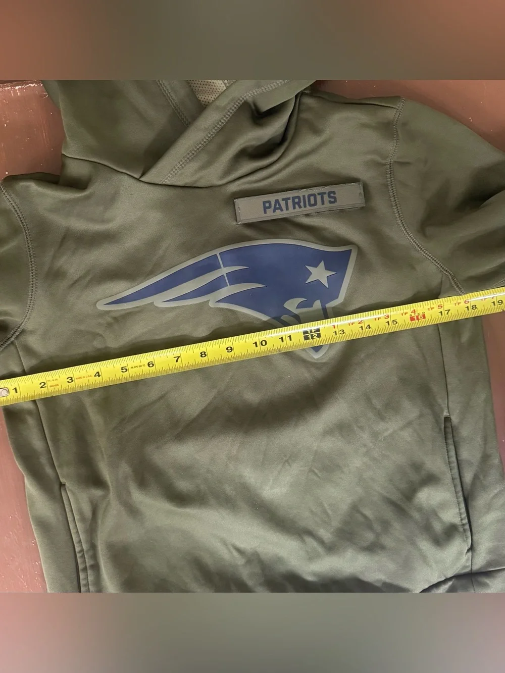 Nike Salute to Service NFL New England Patriots Hoodie - Youth Small